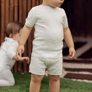 Ensemble deux pièces personnalisé en coton tricoté en nid d'abeille pour garçons vêtements d'été solides pour 0-12 <span class=keywords><strong>mois</strong></span> <span class=keywords><strong>1</strong></span>-10 ans vêtements décontractés pour garçon - Product Image 4