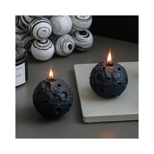 Bougie parfumée artisanale de luxe AIKUN, en forme de lune noire et blanche, relaxante, en cire de soja, huile parfumée - Product Image 2