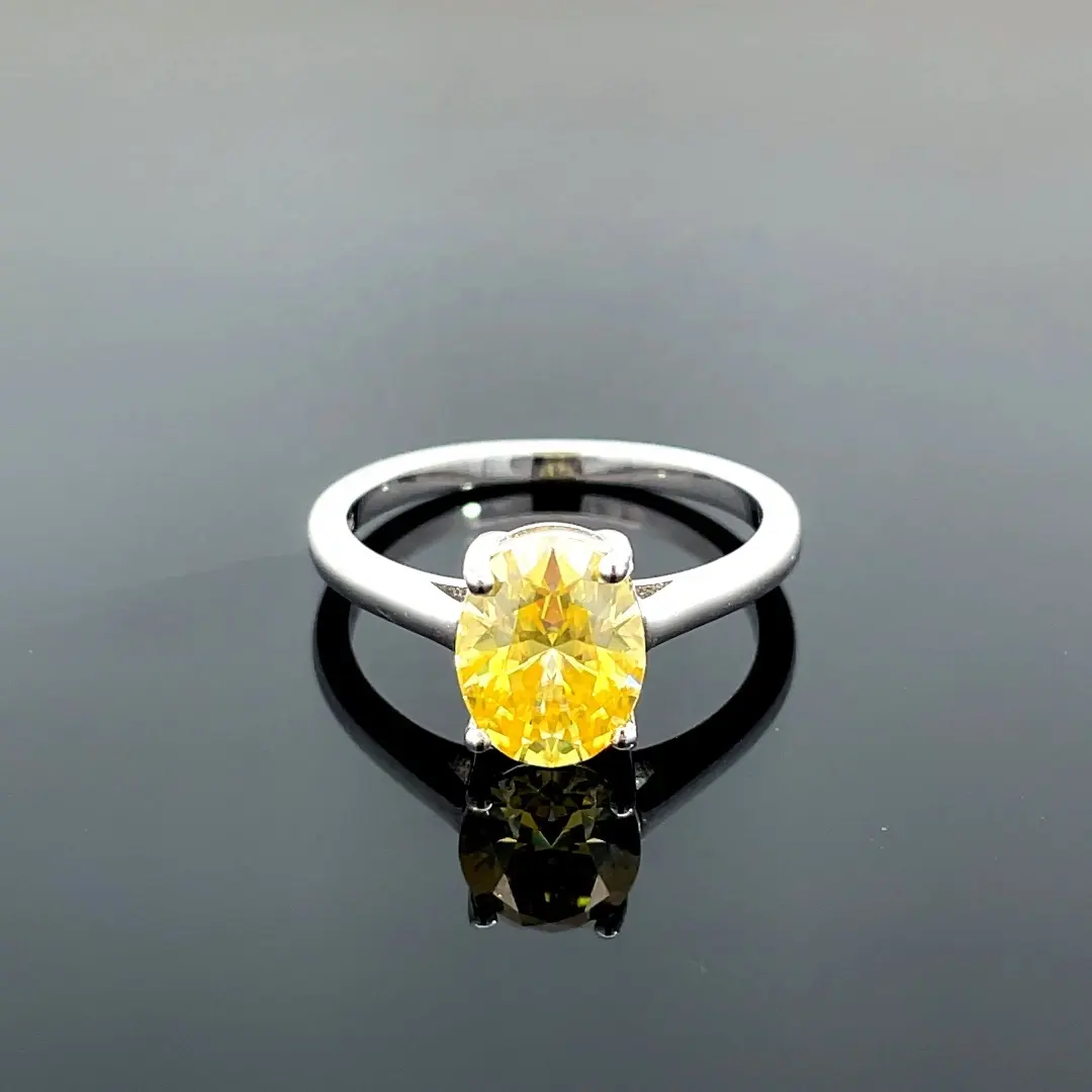 Pabrik Wuzhou harga grosir S925 perak murni perhiasan warna kuning Oval Cut Moissanite cincin berlian