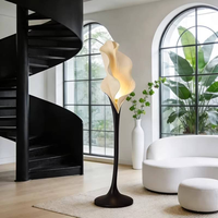 Lampadaire de style designer italien, luxe léger, pour chambre à coucher, salon, près du canapé, lumière d'ambiance artistique haut de gamme pour chambre.