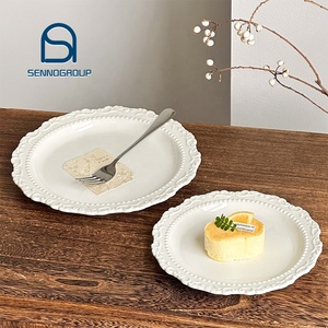 Assiettes en céramique française en vrac, à <span class=keywords><strong>fleurs</strong></span> en relief, blanches et jaunes, vintage, pour le dîner, le gâteau, le pain, le beurre, <span class=keywords><strong>assiette</strong></span> de service - Product Image 1