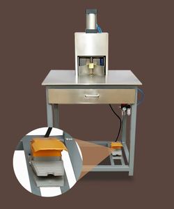Machine de découpe d'angles pneumatique en acier inoxydable à angle variable pour rainurage et découpe de coins ronds - Product Image 4