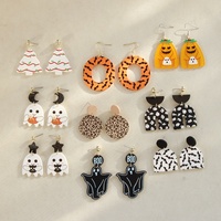Halloween-Ohrringe aus bemaltem Acryl mit Fledermaus-, Geister- und Kürbis-Designs