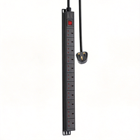 SYNSTRO UK PDU commuté 8 prises 13A 240V avec protection contre les surtensions 1U 19 pouces pour montage en rack en alliage d'aluminium