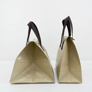 Bolsa Térmica Personalizada de Tela No Tejida con Lámina de Aluminio para Entrega de Vino y Alimentos, y Bolsa de Almuerzo para Llevar - Product Image 3