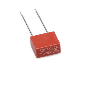 Fusible Cuadrado T1A 250V 392 de Acción Lenta, Fusible de Cartucho con Certificación IEC, Cuerpo de Plástico de Baja Presión - Product Image 1