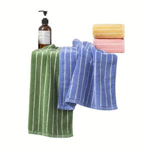 Serviette de toilette en textile de bambou épaissi à motif original, cadeau pour la maison - Product Image 1