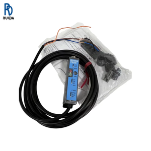 Amplificateur de capteur à fibre optique KEYENCE FS2-60 FS2-62 FS2-65 FS2-60P FS2-65P, type de câble NPN, utilisé pour la détection d'occlusion, en stock - Product Image 1
