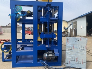 آلة صنع البلوك اليدوية <span class=keywords><strong>QT4</strong></span>-<span class=keywords><strong>24</strong></span>، آلة صنع البلاط والطوب مع محرك، أساسها الأسمنت لصناعة البناء - Product Image 3