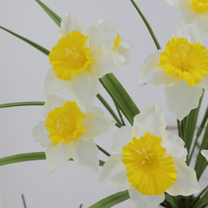 Nouveau bouquet de fleurs artificielles haut de gamme style occidental pour la décoration de table à manger intérieure, vente en gros - Product Image 5