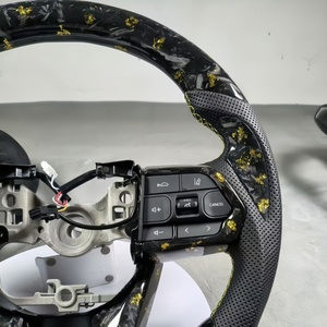 Pièces de modification et de mise à niveau de voiture - Volants personnalisés pour <span class=keywords><strong>Toyota</strong></span> <span class=keywords><strong>GR</strong></span> Land Cruiser LC200 LC300 en fibre de carbone forgée - Product Image 5