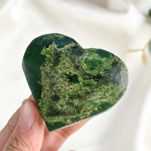 Piedra de Palma de Cristal Esmeralda Natural Pulida en Forma de Corazón, Ecológica, para Feng Shui y Regalo, Venta al por Mayor - Product Image 4