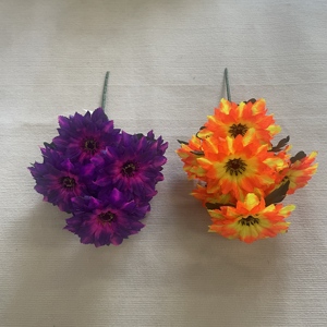 Relleno de Corona Funeraria Económico en Oferta para Exhibición en Tumbas, <span class=keywords><strong>Flor</strong></span> <span class=keywords><strong>Artificial</strong></span> de Crisantemo de 7 Cabezas, <span class=keywords><strong>Flor</strong></span> <span class=keywords><strong>Artificial</strong></span> - Product Image 1