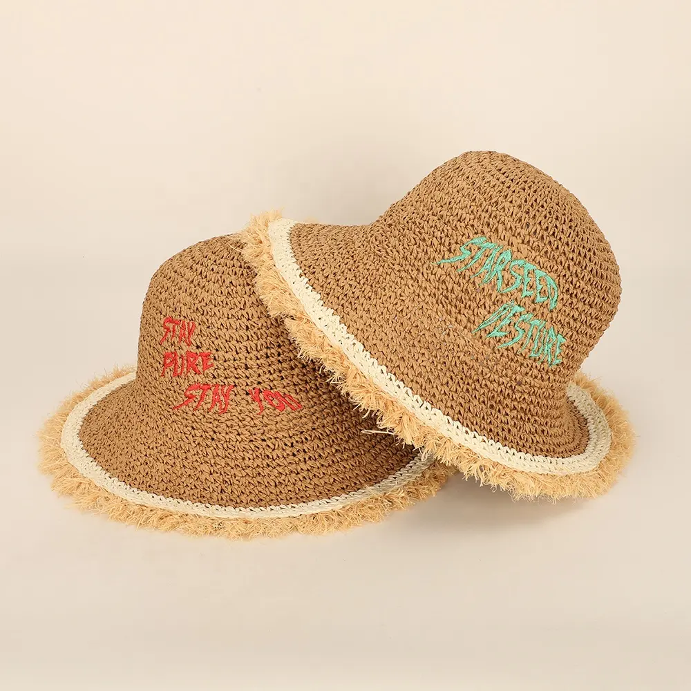 Casquette de paille pour femmes, chapeau de disquette de plage résistant au soleil, chapeau de paille au crochet, logo de broderie personnalisé en gros de haute qualité