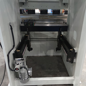 <span class=keywords><strong>Mini</strong></span> presse pour feuille d'acier à plier et à plier, 30T, 1600mm - Product Image 4