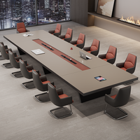 Ensemble de bureau et table de conférence modernes en bois massif modulaire haut de gamme avec chaises pour salles de réunion d'hôtel