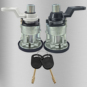 กุญแจทรงกระบอก Quanshun รุ่น FT138M4 สำหรับรถฟอร์ดทรานซิท พร้อมกุญแจ 2 ดอก สีดำ ทำจากพลาสติกผสมทองแดงและสังกะสี - Product Image 4