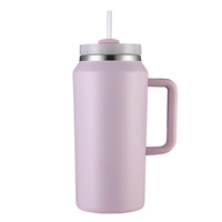 Mug isotherme classique en acier inoxydable de 64 oz avec logo personnalisé, idéal pour les cadeaux d'affaires, le bureau ou la voiture