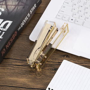 HUISEN Nhà Sản Xuất Có Kinh Nghiệm Máy Tính Để Bàn Trong Suốt Acrylic Vàng <span class=keywords><strong>Stapler</strong></span> Set Với <span class=keywords><strong>Stapler</strong></span> Bằng Sáng Chế - Product Image 5