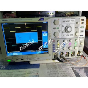 Osciloscopio Tektronix de 1g de 4 canales, usado, de la marca Tektronix - Product Image 1
