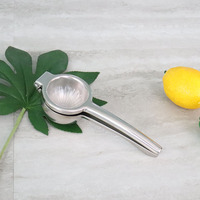 Presse-citron manuel en acier inoxydable de haute qualité UJ-KT928 Presse-agrumes