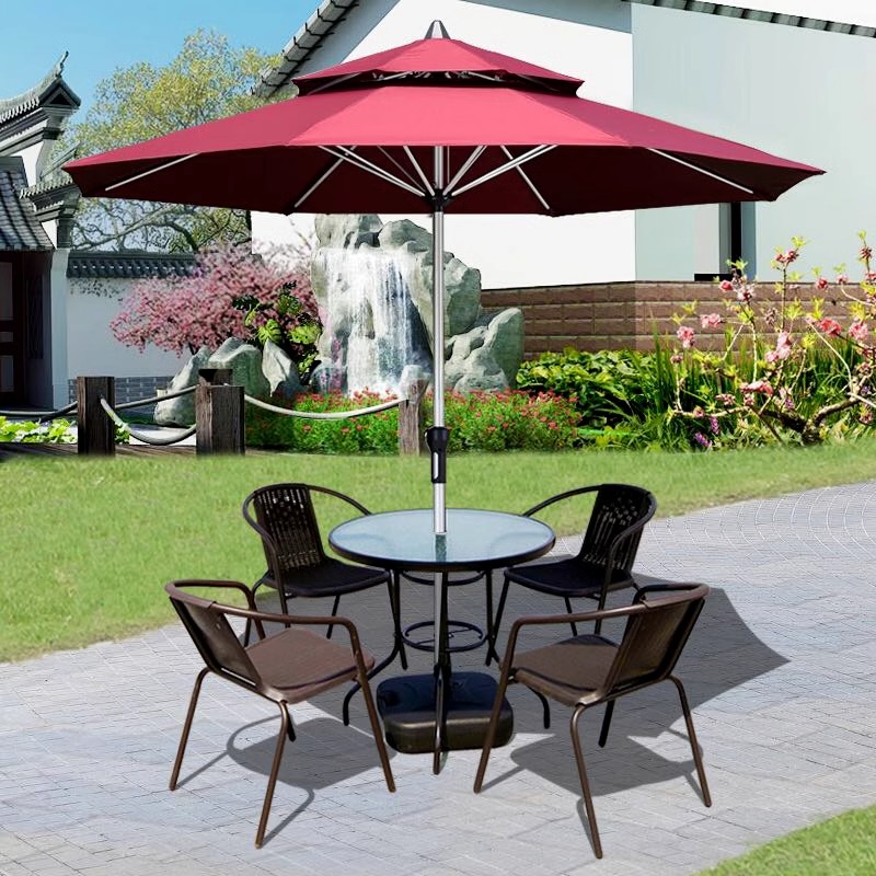 Table et chaise wiht parapluie