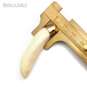 Commercio all'ingrosso PM16209 stile Vintage <span class=keywords><strong>lupo</strong></span> <span class=keywords><strong>ciondolo</strong></span> dente di <span class=keywords><strong>lupo</strong></span> <span class=keywords><strong>con</strong></span> placcato in oro placcato cappuccio denti osso <span class=keywords><strong>ciondolo</strong></span> per collana - Product Image 4