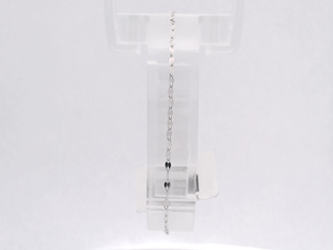Pulsera Delgada de Platino PT950 Blanca con Labio Curvo Pequeño, Unisex, para Uso Diario, con Brillo Sutil, Ideal como Regalo - Product Image 1