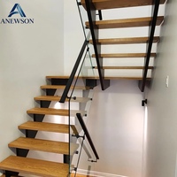 Escalier en métal sur mesure à poutres carrées, escalier moderne en métal pour intérieur résidentiel