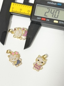 Liontin Kucing Kartun Micro Pave Cz Berlapis Emas 18k Kucing Trendi Kartun untuk Perhiasan Anak Kustomisasi DIY Pembuatan Sendiri - Product Image 3