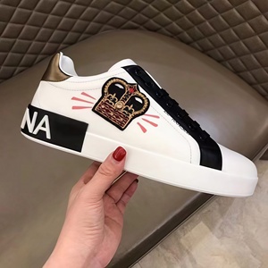 Sneakers en cuir véritable blanc et noir de créateur, style haut de gamme, confortables, décontractées, antidérapantes pour hommes et femmes, chaussures de sport - Product Image 1