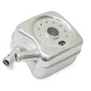 ออยล์คูลเลอร์ยี่ห้อ Yi Ming รุ่น 028117021L สำหรับรถยนต์ Audi Skoda Golf อะไหล่ทดแทน ขนาด 15x9x5 ซม. - Product Image 5