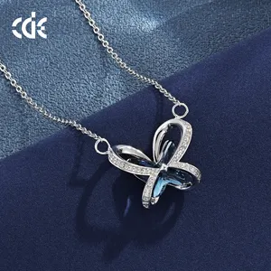 CDE SSYN006 Bijoux De Mode En Argent Sterling 925 Cristaux Bleus Collier En Gros Étincelant Cubique Papillon Conception Collier