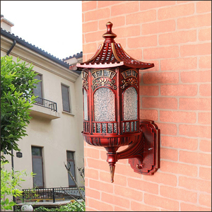 Lampe murale LED cylindrique de grande taille de style rétro et antique européen avec abat-jour en verre métallique IP65 étanche pour utilisation en jardin - Product Image 5