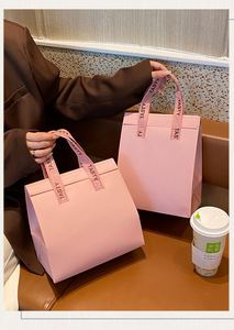 Insulated Non-Woven Lunch Cooler Bag for Warm Food and Pastries to Go - Product Image 3