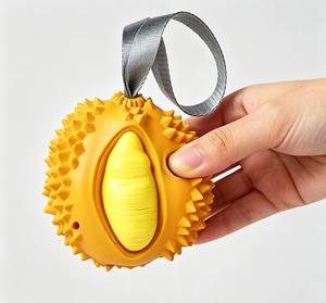 Jouet interactif pour chien avec distributeur de friandises, jouet à mâcher en caoutchouc naturel durable et résistant pour les mâcheurs agressifs - Product Image 1