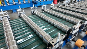 Máquina Formadora de Tejas Glaseadas de Alta Velocidad 828 Directa de Fábrica, Formadora de Rollos de Tejas Metálicas Galvanizadas PPGI Estilo Antiguo - Product Image 5