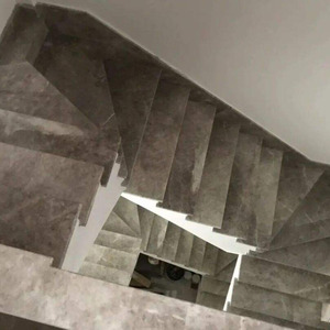 Carreaux de sol et muraux en marbre gris pierre pour hall d'entrée et escalier - Product Image 2