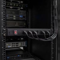 PDU universel intelligent personnalisé en usine 10A 16A 20A avec protection contre les surtensions, connecteurs C13/C19 en alliage d'aluminium pour rack de serveur