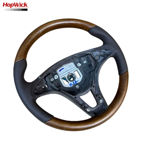 Volante de Madera de Melocotón para Mercedes Benz E300gls, Personalizable para una Apariencia de Alta Gama - Product Image 2
