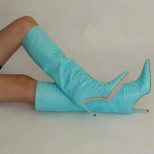 Botas de cuero con estampado animal verde fluorescente, botas cortas hasta la rodilla, zapatos de moda de invierno, tacón con punta puntiaguda, talla grande 43 - Product Image 3