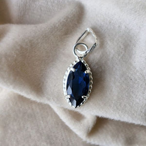 Pendentif marquise en topaze bleue de Londres de qualité supérieure en argent sterling 925 cadeau de bijoux faits à la main pour - Product Image 1
