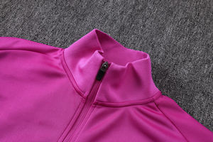 Combinaison d'entraînement à manches courtes avec fermeture éclair intégrale pour l'automne et l'hiver, uniforme de compétition des clubs européens de Barcelone 25/26, polyester/nylon - Product Image 3