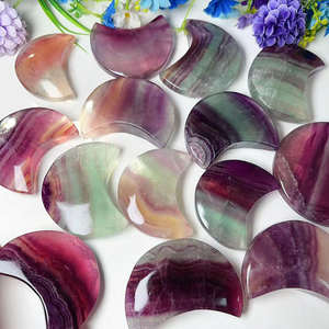 คริสตัลฟลูออไรต์สีรุ้งธรรมชาติแกะสลักรูปพระจันทร์สำหรับการทำสมาธิ ขายส่ง - Product Image 1