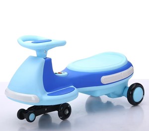 Voiture électrique à bascule pour enfants <span class=keywords><strong>de</strong></span> 3 ans et <span class=keywords><strong>plus</strong></span>, avec batterie rechargeable 2 en 1, roues anti-retournement clignotantes et pédale - Product Image 3