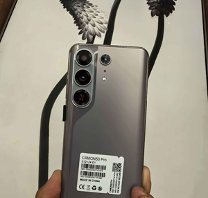 Camon 50 Pro มีรูปลักษณ์ระดับไฮเอนด์และงานประกอบที่ประณีต ทำให้เป็นโทรศัพท์กันน้ำที่ใช้เทคโนโลยี 5G - Product Image 1