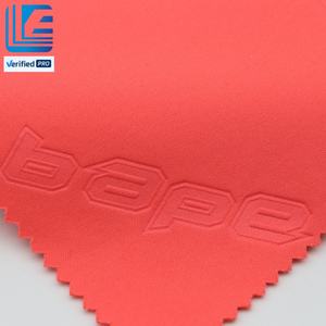 Tissu tricoté 100 % polyester pressé par ultrasons, composite avec tissu polaire pour manteaux et vestes en duvet - Product Image 1