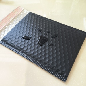 Logotipo personalizado 200*280 + 40mm plástico negro mate Poly Mailing bolsa de envío Poly Mailer acolchado embalaje sobre burbuja Mailer - Product Image 3