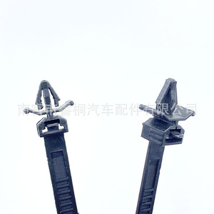 Attaches de câbles en nylon Shuangxuan 8x150mm autobloquantes pour tôles automobiles, type broche noire - Product Image 1
