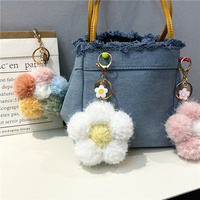 Mini porte-clés en peluche écologique doux, boule de fourrure Sakura, pendentif fleur de cerisier, ornement pour clé de voiture, téléphone portable, sac, cadeau